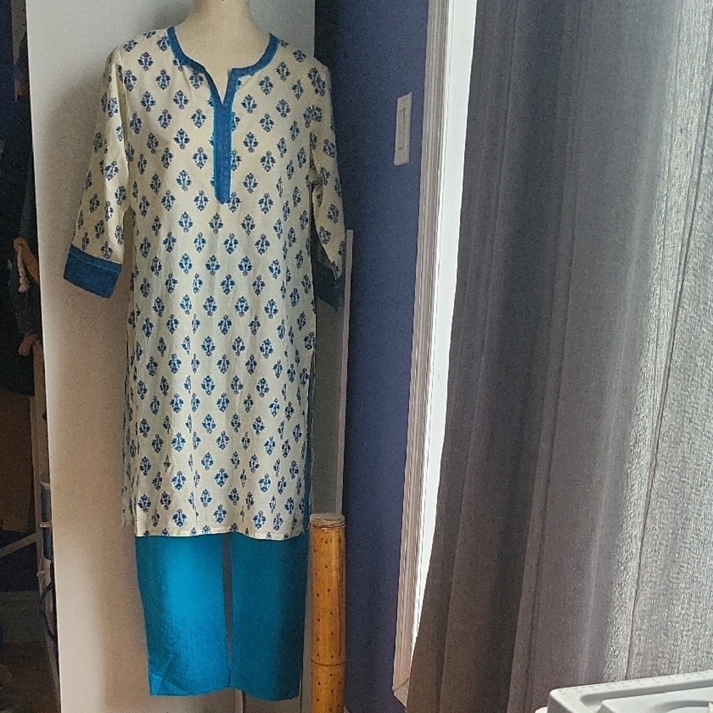 Blue and White Printed Kurta